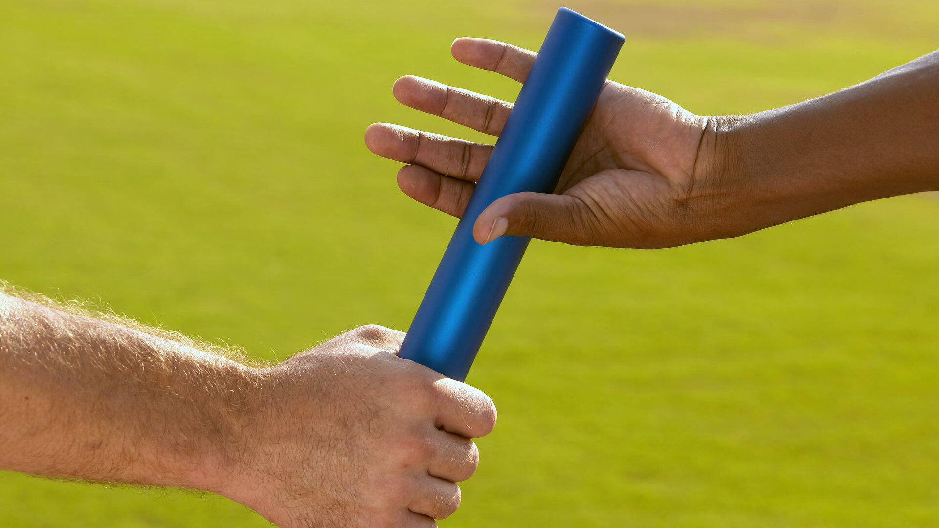 爱游戏-“尼古拉斯·桑特基的强势进攻与精准控制，带领阿根廷美洲狮队走向全球舞台”